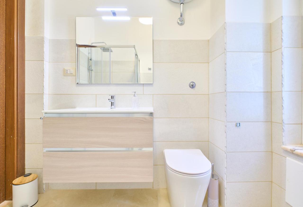 House Repubblica Apartment Каляри Екстериор снимка